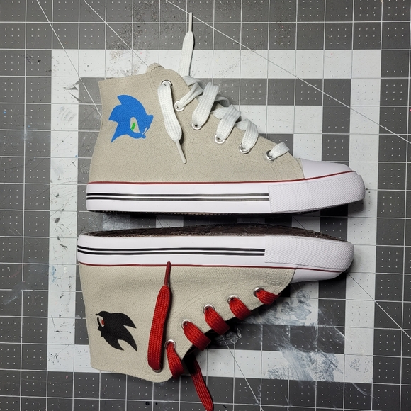 Sonic x Shadow Custom Sneakers Size 3Y - Picture 8 of 10